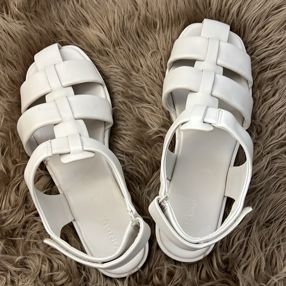 Vince Rava Leather Fisherman White Strappy Sandals 9.5 - Picture 5 of 13